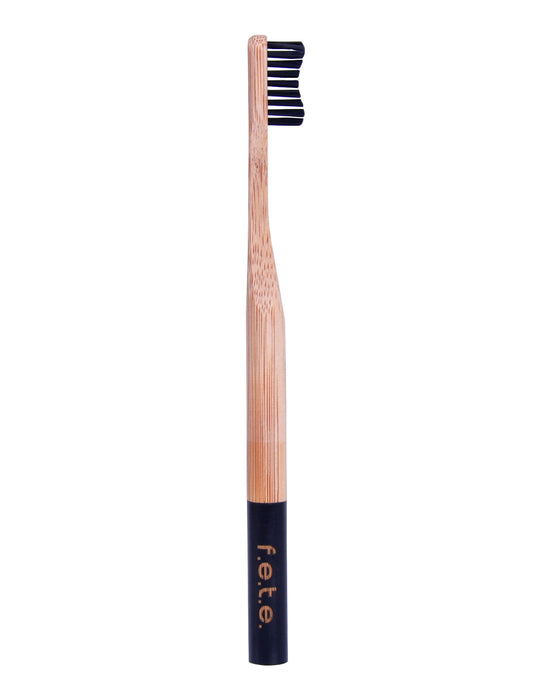 Brosse à dents en bambou fete, charbon de bois, poils moyens
